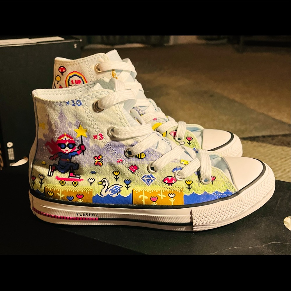 **SOLD** ✨NEW✨ Converse ‘Gamer’Chuck Taylor All-Star High, Youth Size 1 - $45 - Picture 4 of 11